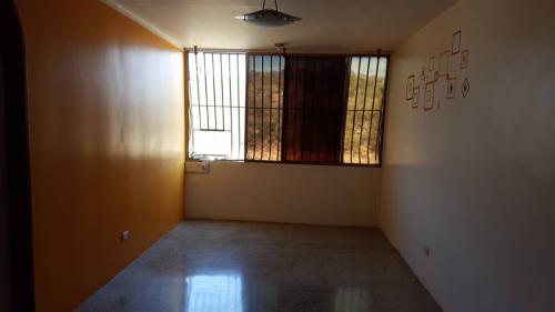 SE VENDE APTO. EN RESD SANTA EULALIA