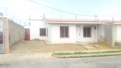 EN VENTA CASA EN LA URB. VILLA DEL MAR