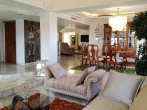 MANUEL DEPABLOS TE VENDE PENT HOUSE EN TIERRA NEGRA MLS186044
