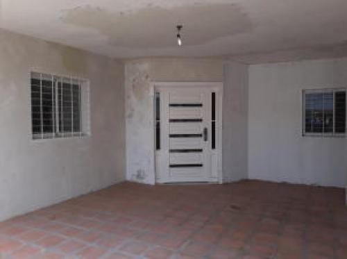 APROVECHA GRAN OPORTUNIDAD! MANUEL DEPABLOS TE VENDE CASA POR LA ROTARIA MLS182399