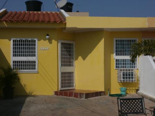 MANUEL DEPABLOS TE VENDE CASA EN SANTA FE VILLA MLS184219