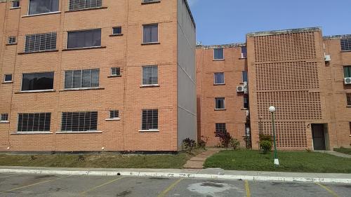 EXCELENTE OPORTUNIDAD DE INVERSIÓN, APARTAMENTO REMODELADO 56M2 URB. TULIPÁN, SAN DIEGO