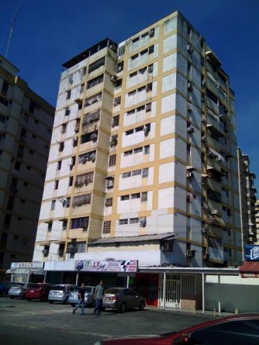 SKY GROUP Vende Apartamento de 106mts2 en Maracay 