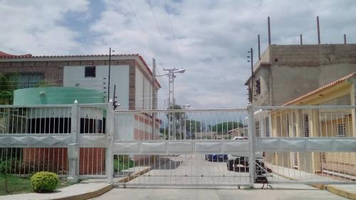 Espaciosa Casa 60 mt2 en Urb Altamira