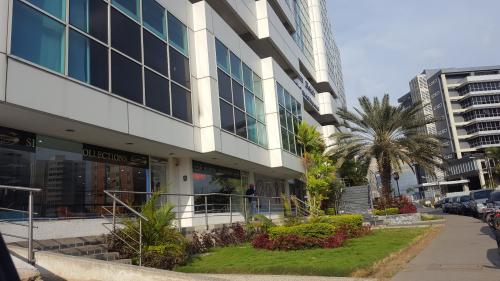 Alquiler Oficina en  Lecheria