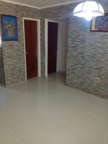 SKY GROUP Vende Apartamento de 46mts2 en Madre María  Maracay 