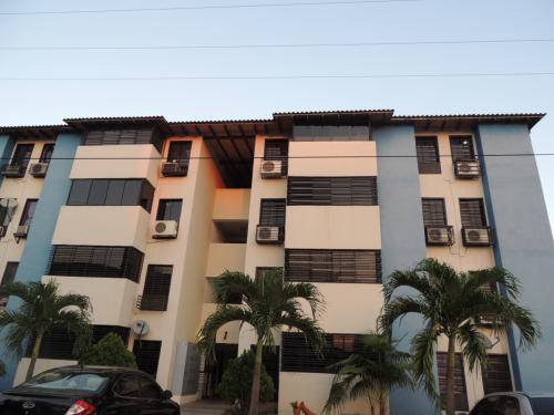 SKY GROUP Vende Bello Apartamento en Intercomunal Maracay Turmero San Joaquín