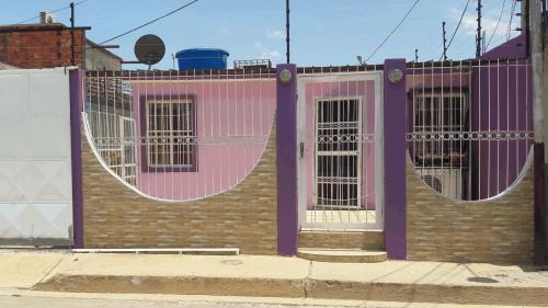 EN VENTA CASA EN LA URB. LAS EUGENIAS