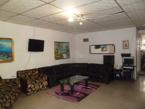 SKY GROUP Vende Apartamento de 106mts2 en Maracay 