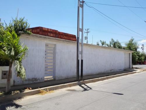 CASA EN CONJ. RES LAS DELICIAS