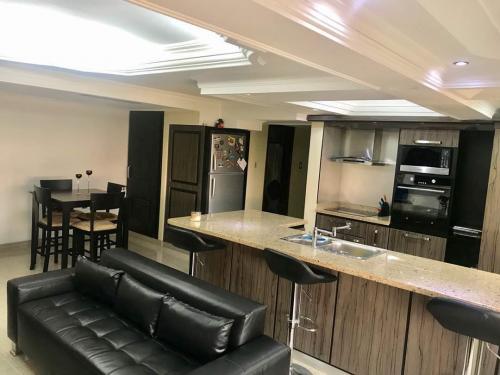 Apartamento Venta Maracaibo Isla Santorini  Sector Valle Frio 314900