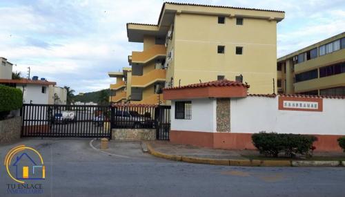 TEI, VENDE APARTAMENTO EN RES. SANDRAMAR