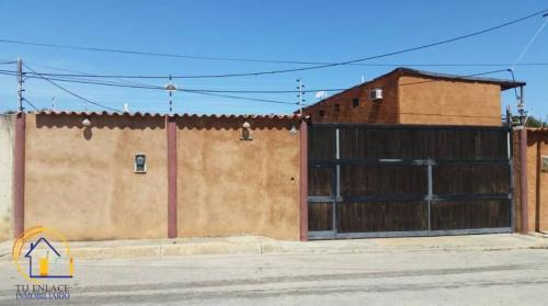 TEI, VENDE CASA EN AGUA DE VACA