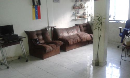 hermosa casa en catia los magallanes 