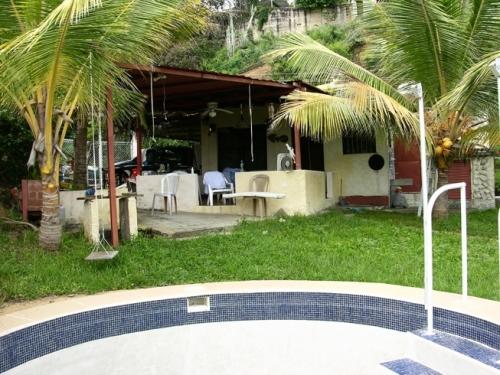 Casa de playa, Urb. Buche, Carenero. Higuerote, Edo. Miranda, Venezuela