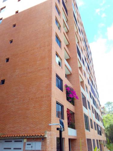 VENDON APARTAMENTO EN LA TAHONA, EN OBRA GRIS