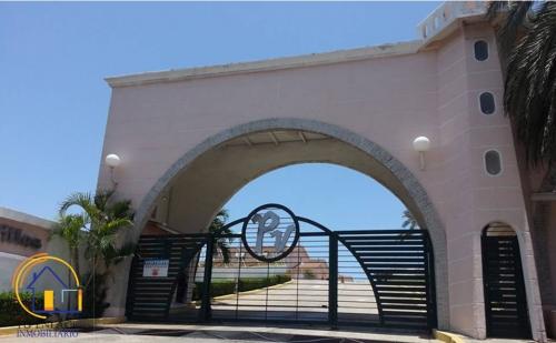 TEI, VENDE TOWN HOUSE EN URB. PORLAMAR VILLAS