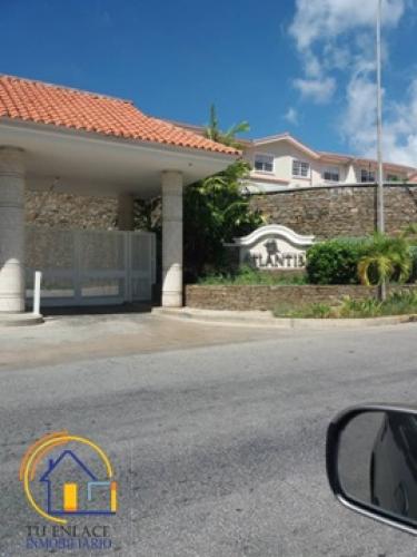 TEI, VENDE CASA EN RES. ATLANTIS