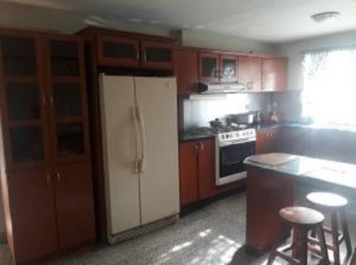 ¿BUSCA CASA EN ALQUILER?, TE LA TENGO EN LA FLORESTA, MLS188252