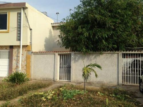 GRAN OPORTUNIDAD! TW EN VENTA EN MONTE CLARO. LLAMA YA.