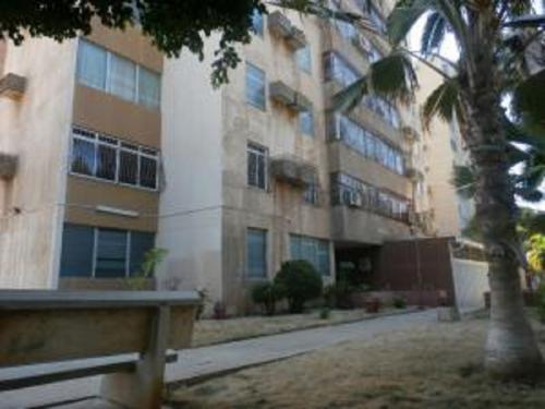 SE ESTRENA EN EL MERCADO APART. EN GRIS EN MARACAIBO, MLS18-10947. LLAMA YA!!