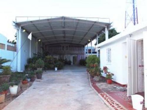 AMIGO EMPRESARIO (A).¿BUSCA ALQUILAR OFICINA CON GALPÓN EN SAN FRANCISCO? MLS 16-16262. HAZ TU RESERVA!