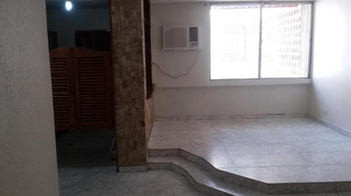 TE VENDO APART. EN POMONA MLS188296. LLAMA YA.