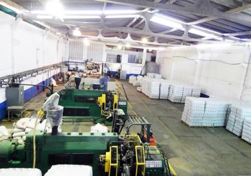  Empresas Productora de Envases Plástico 3000 m2 en Zona Industrial Valencia