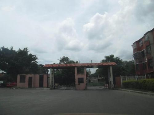 Apartamento en Venta en Los Samanes, Maracay hecc 18-9209