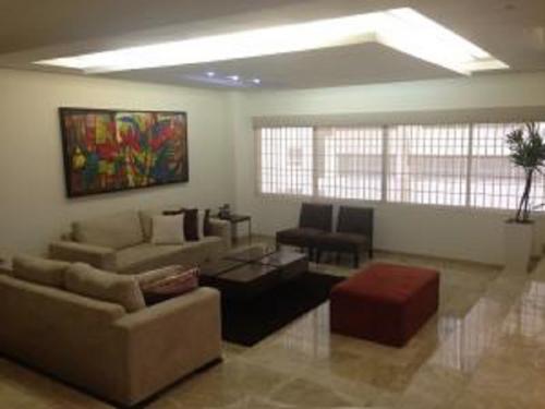 ¿BUSCA EXCLUSIVIDAD? APART. EN ALQUILER EN LA LAGO, MLS181791.