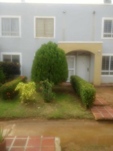  Venta Casa Maracaibo TH 1ra etapa de la Lagunita