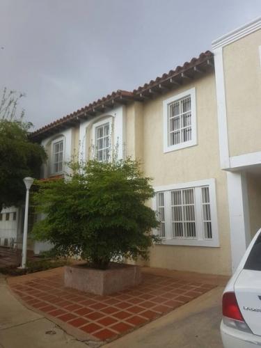 Venta Casa MAracaibo Villa Agua de Canto