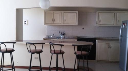 En venta el apartamento más económico en Res Vista Hermosa con av atlántico, Puerto Ordaz, Bolívar, Venezuela