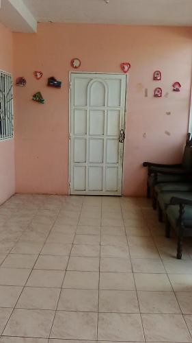 Yamilet Kelly vende casa en el sector La Josefina, via Upata