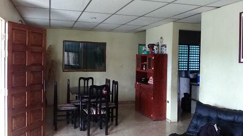 Yamilet Kelly vende casa en Primero de Mayo