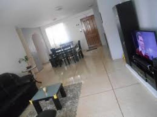 transpaso apartamento presioso en la av victoria