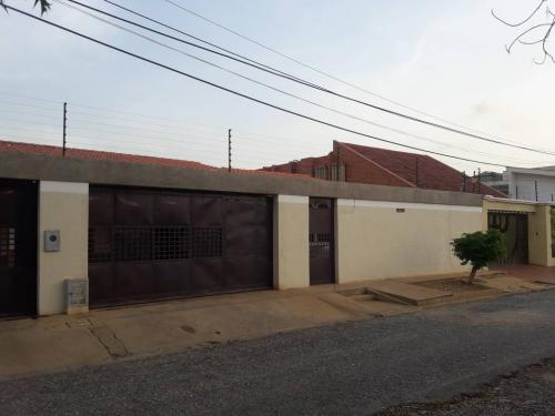 Venta Casa Maracaibo Urb. Canaima