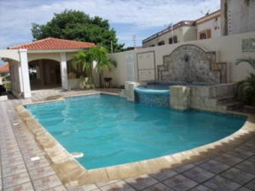 ¿BUSCA VIVIR EN CONFORT Y TRANQUILIDAD?, TE VENDO APART. EN MCBO