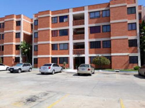 SE ESTRENA  APART EN VENTA EN BAYONA. LLAMA YA!