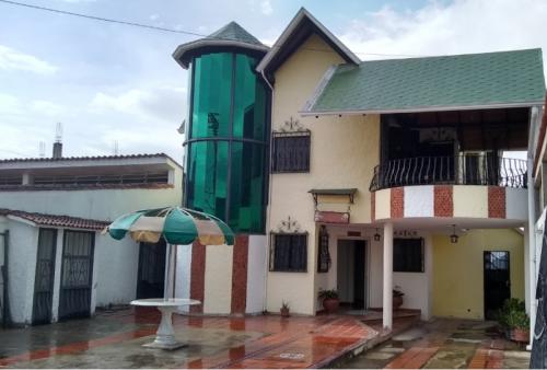 Hermoso Chalet Con Acabados de Primera