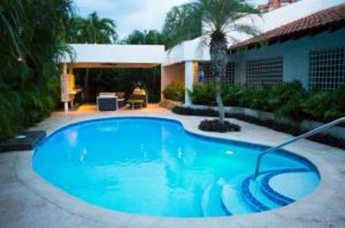 BUSCA VIVIR EN EXCLUSIVIDAD, TE VENDO CASA EN LAS VIRGINIAS.