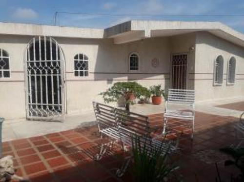 TE VENDO CASA EN SAN RAFAEL ¿QUE ESPERAS HAZ TU RESERVA?
