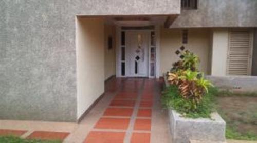 TE VENDO APART. EN POMONA . LLAMA YA.