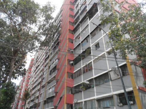 EN VENTA APARTAMENTO EN LOMAS DE URDANETA, PROPATRIA