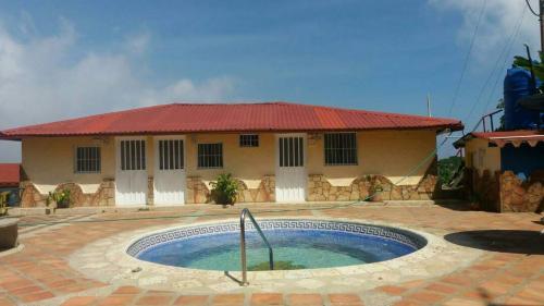 ESPECTACULAR POSADA CASA EN LOS ALTOS DE SUCRE GUANTA