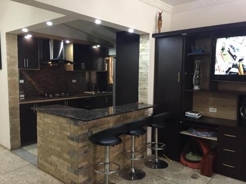 En venta amplia casa con espectacular cocina, urb Uchire, Puerto Ordaz, Bolìvar