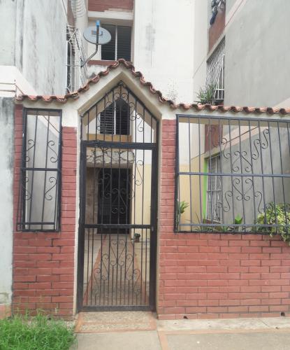 Apartamento De 75.10m2 en Urb. Los 300. Tocuyito, Municipio Libertador