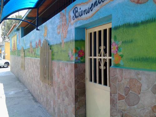 VENDO CASA EXCELENTE PARA NEGOCIO O EMPRESA.