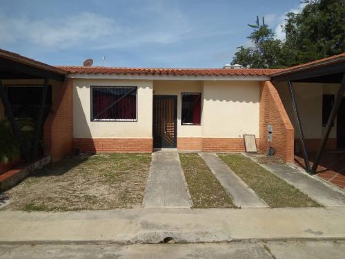 Casa en San Diego Peggy Araujo 04260008443