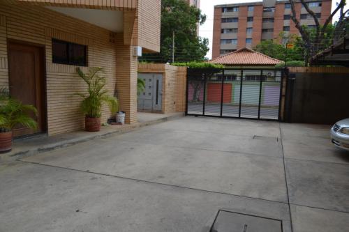 TE VENDO APART. EN BELLA VISTA. LLAMA YA.